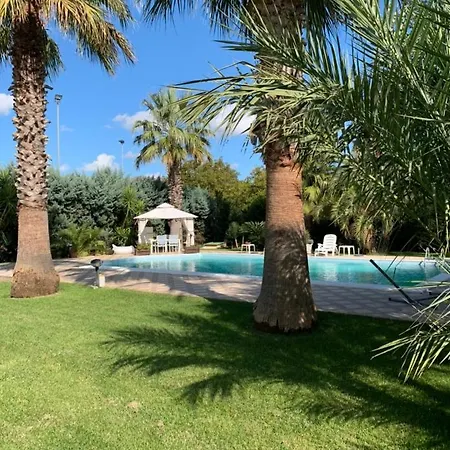 Marie Con Piscina Affittacamere Guest house