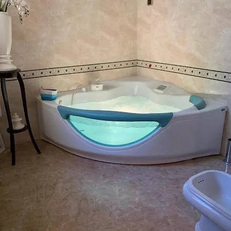 Marie Con Piscina Affittacamere *